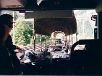 バスごと列車に乗り込みました