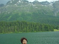 湖畔を散歩