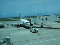 那覇空港に到着