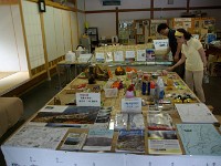 バス停の売店