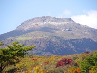 IMG 8005  茶臼遠望・・・見事な山容