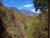 山を見ながらの帰り道・・・奥は木賊山か