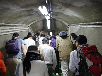 二百数十段の回団を登らねば！！