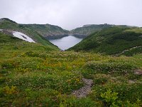 上流より池とホテル