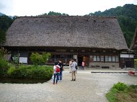立派な母屋ですね～