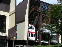 ロープウェイ乗場・・・今は２階建て。