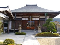 庫裡の方が立派！