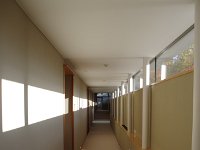 久しぶりの洋室