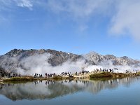 八方池を手前に、天狗尾根と白馬三山