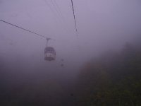 途中で雲の中に