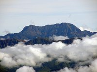 長野市と全く様相の異なる高妻山