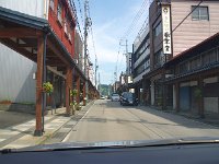 有名な仏壇屋通り