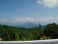 高社山を下に見て