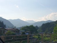 奥は苗場山か？
