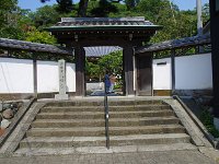 隣が、藤村の菩提寺とは