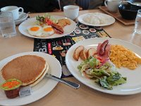 ジョナサンで朝食・・・初めて！　私は厚切りトースト