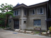 乎って、病院だったとか