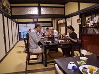 ６組１５名程度。　普段は７割型が外国人とか！！