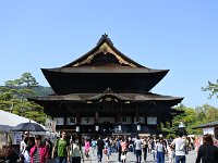 国宝の本堂・・・豪華大聖人！