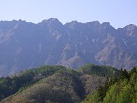 峨々たる山容