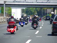 豪華なバイク隊