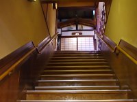 階段の上が部屋でした