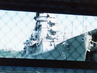 港に軍艦が！