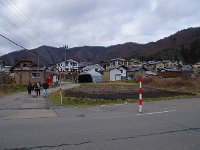 裏から見ると、現代ですね