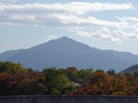 秀麗な山容：武甲山