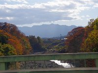 壁となる奥多摩・奥秩父連山
