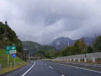 国境は悪天候！