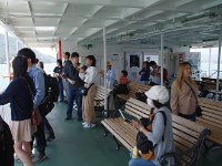皆、船縁へ