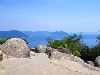展望台は大きな岩がゴロゴロ！