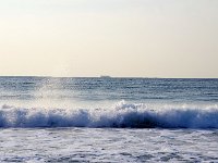 結構、波が高いです！