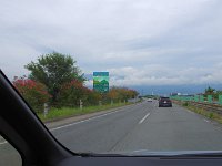 甲府盆地。富士川沿いに長い雲の帯が書かてました