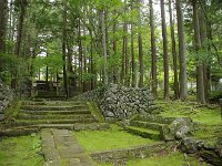 この塔頭の脇に建ってます