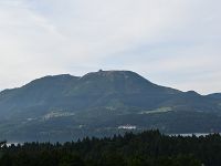 芦ノ湖と箱根山