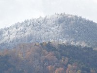 山は冠雪？