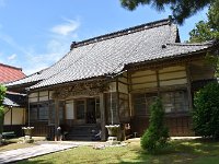 雑談に忙しい寺族