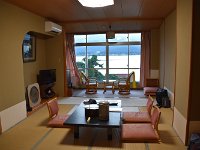 部屋模様・・・よく言うと古風？