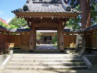 山門と本堂