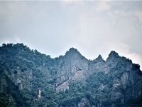 岩峰