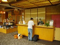チェックイン・・・荷物が多い