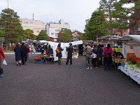 朝市；結構人で！
