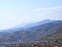 八ヶ岳と茅ヶ岳を遠望