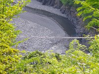 眼下に素晴らしい吊り橋があります