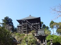 山の天辺を削って堂を建立したようです。威容に先ずはパチリ！