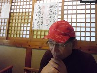 老夫婦が経営しているお蕎麦屋さん。ここも後継者がいないのですね。