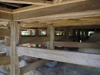 山上に作ろうなどとどなたが考え、誰が施工したのでしょう？