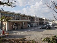 宿の裏側・・・給食センターが在りました。